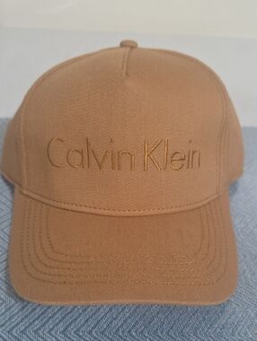 Calvin Klein Embroidered Logo Cap - Camel